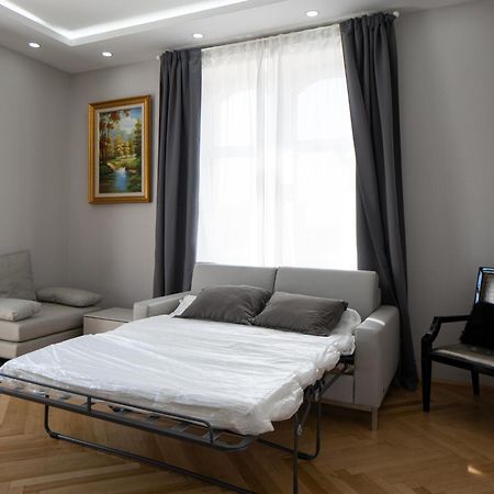 Charming 2-Room Apartment With Balcony, 15 Min To Center Viyana Dış mekan fotoğraf