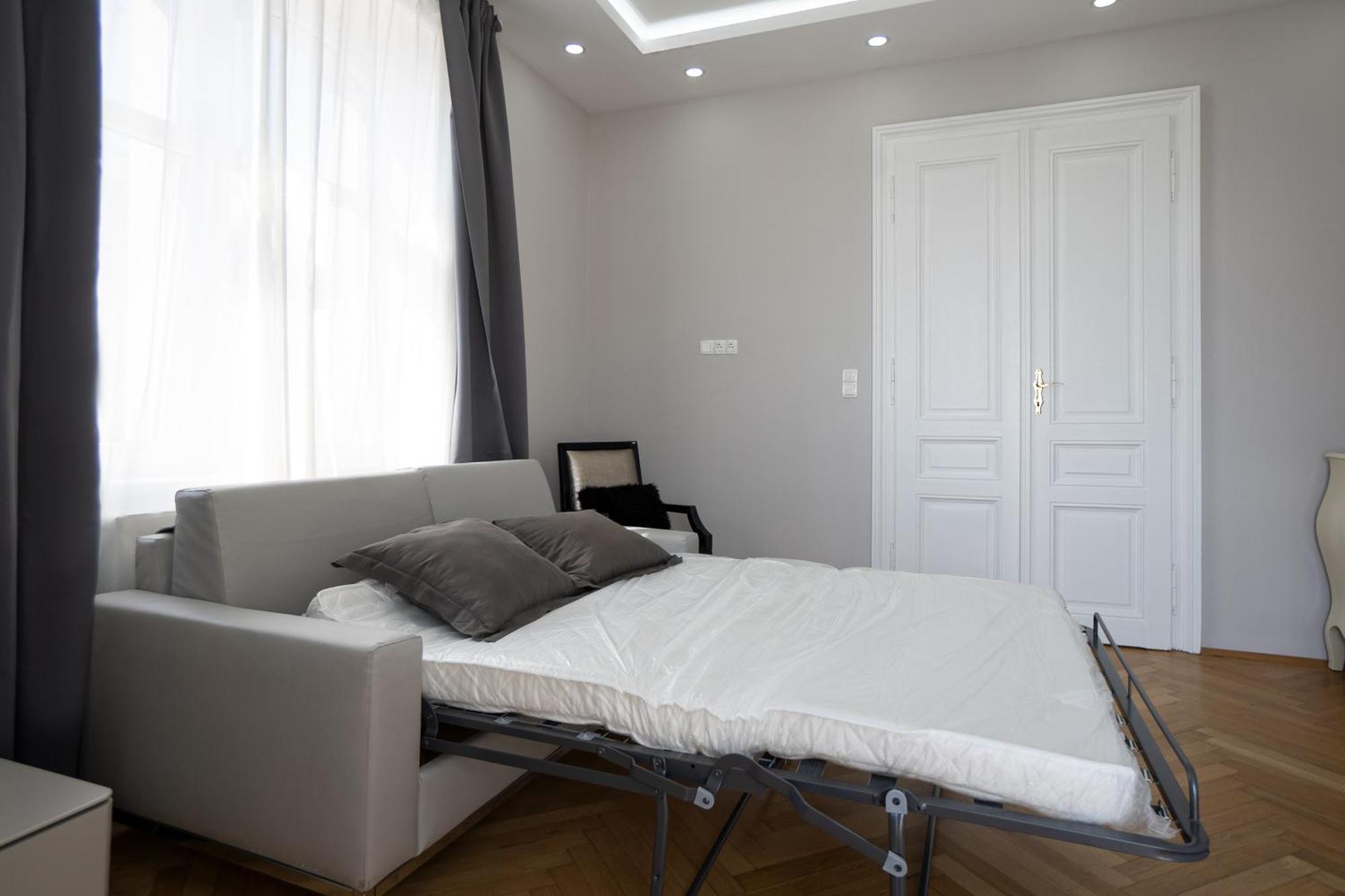 Charming 2-Room Apartment With Balcony, 15 Min To Center Viyana Dış mekan fotoğraf