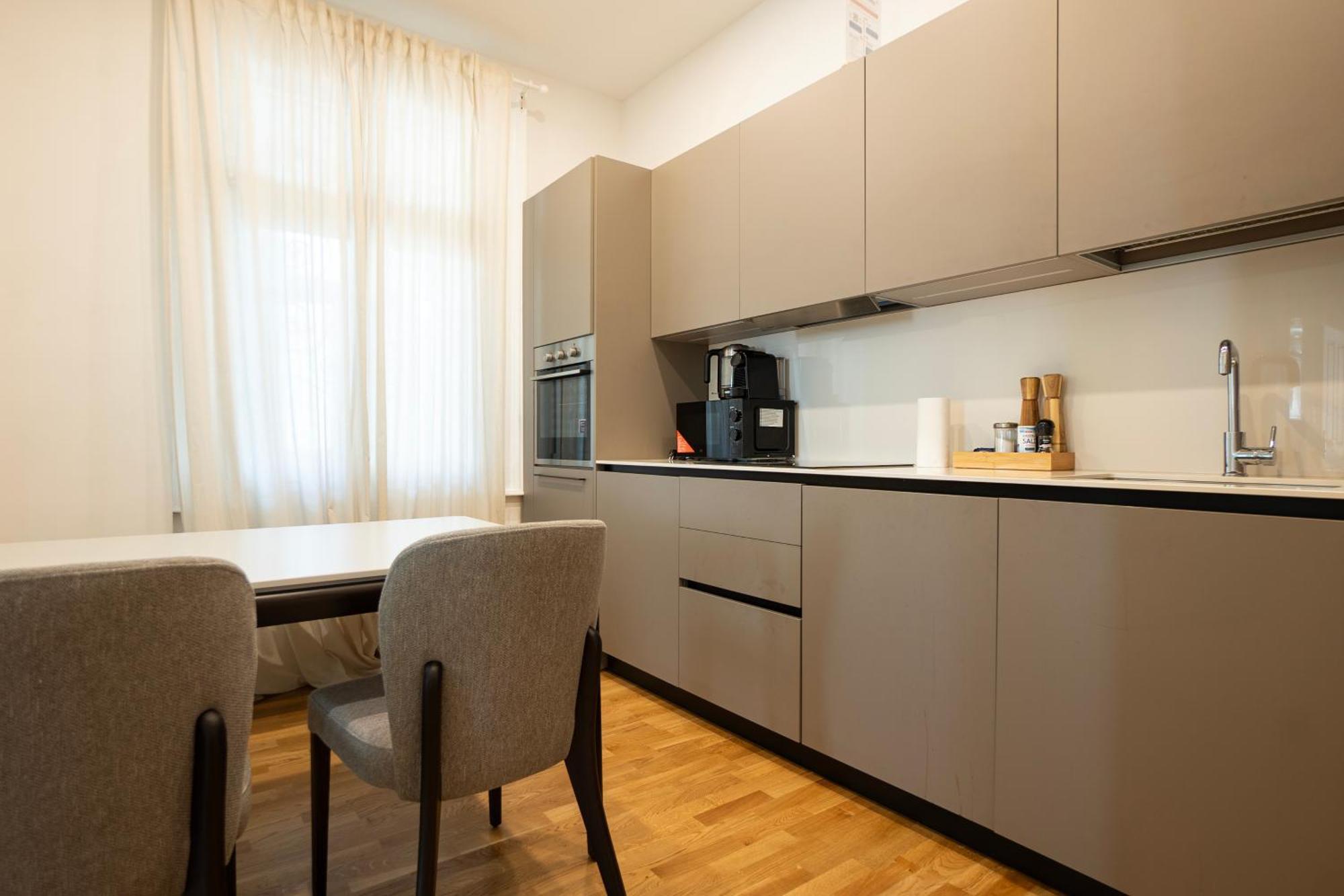 Charming 2-Room Apartment With Balcony, 15 Min To Center Viyana Dış mekan fotoğraf