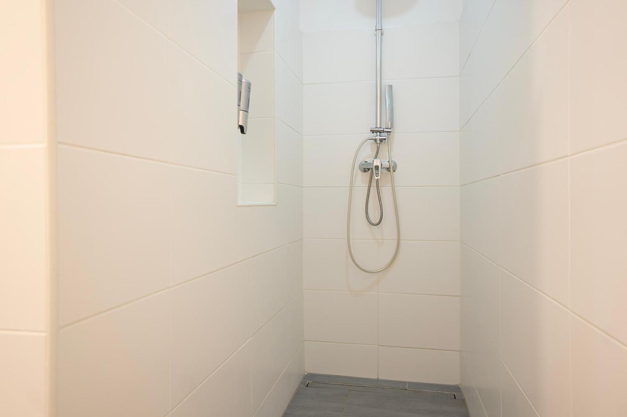 Charming 2-Room Apartment With Balcony, 15 Min To Center Viyana Dış mekan fotoğraf