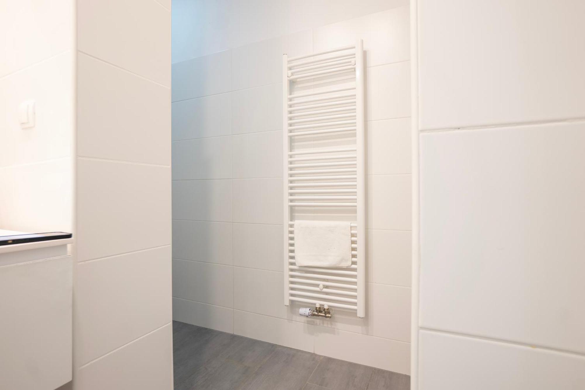 Charming 2-Room Apartment With Balcony, 15 Min To Center Viyana Dış mekan fotoğraf
