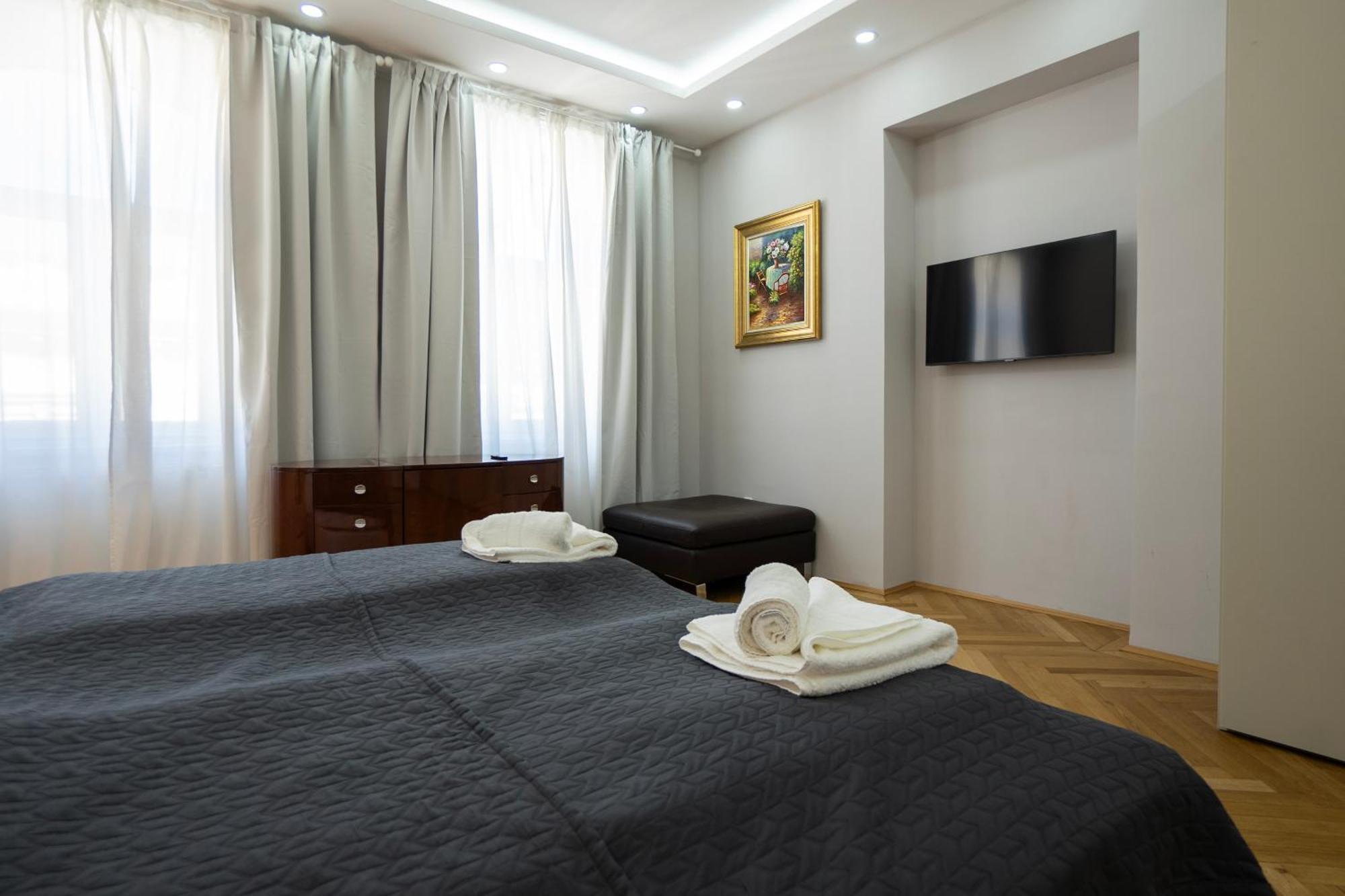 Charming 2-Room Apartment With Balcony, 15 Min To Center Viyana Dış mekan fotoğraf
